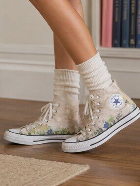 Converse Chuck Taylor All Star Women's High Tops Size 7.5 Floral Botanical Print